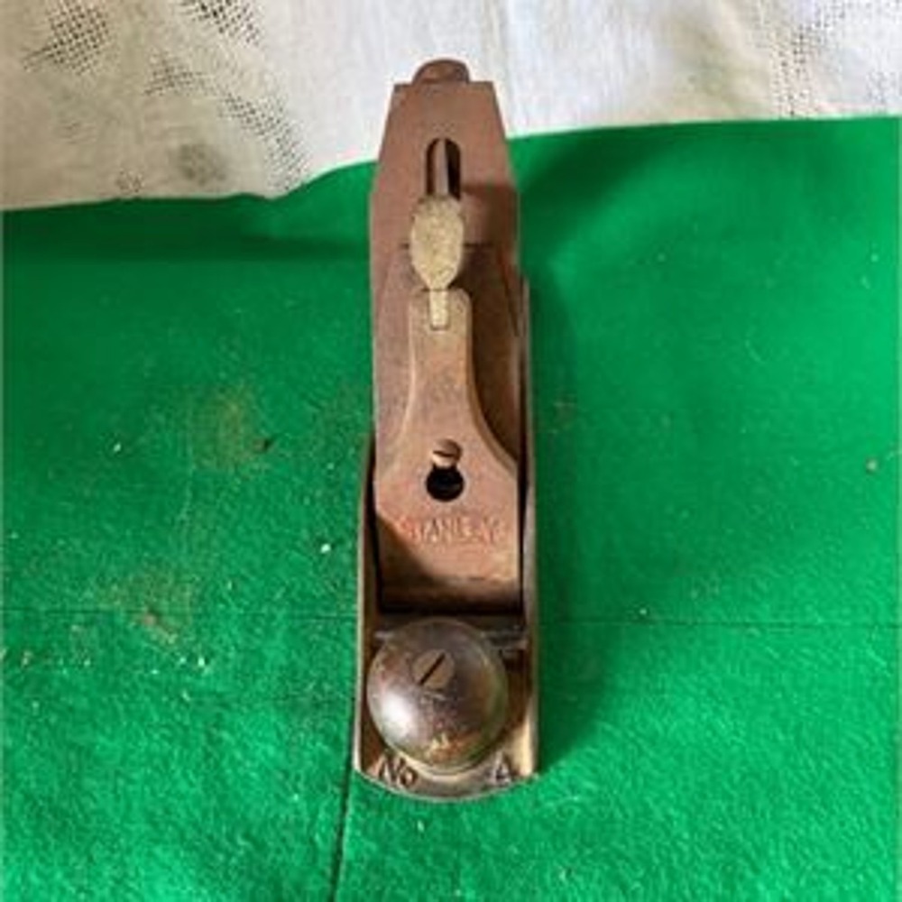 Vintage Stanley No 4 Bailey Smoothing Hand Plane Woodworking Tool Antique Iron